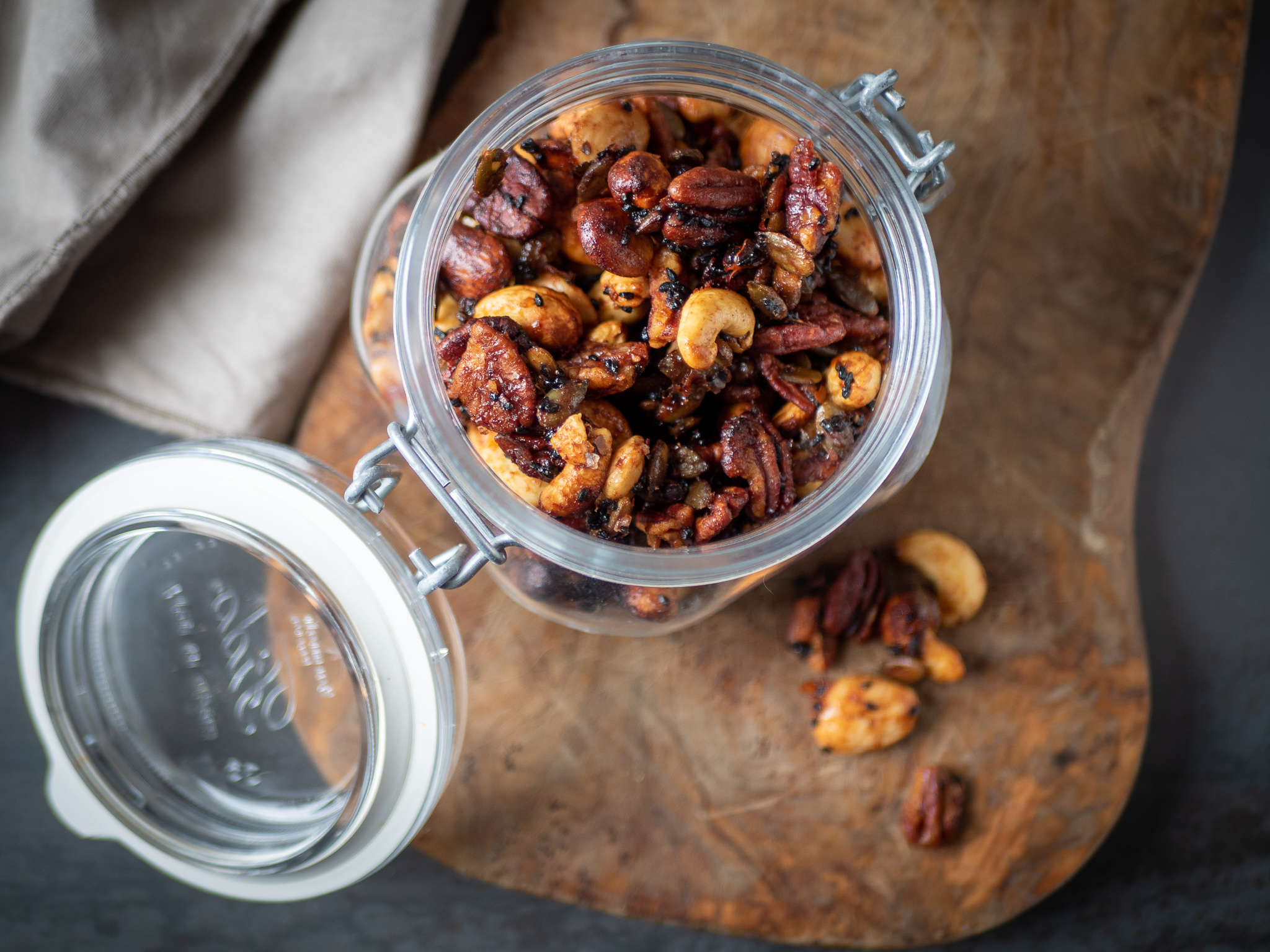 Spiced nuts apero’clock! Pimentón